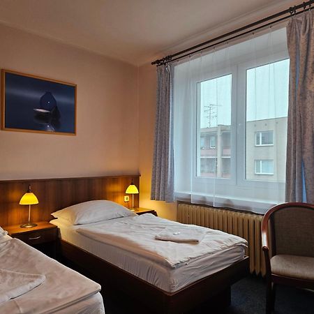 Hotel Trim Pardubice Ngoại thất bức ảnh