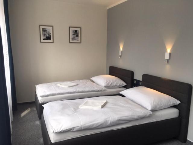 Hotel Trim Pardubice Ngoại thất bức ảnh