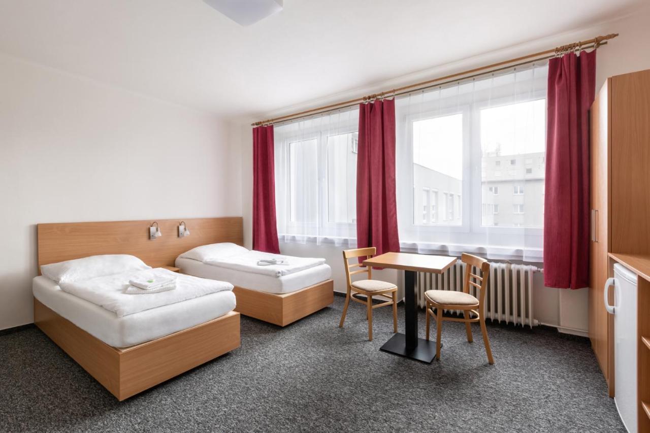 Hotel Trim Pardubice Ngoại thất bức ảnh