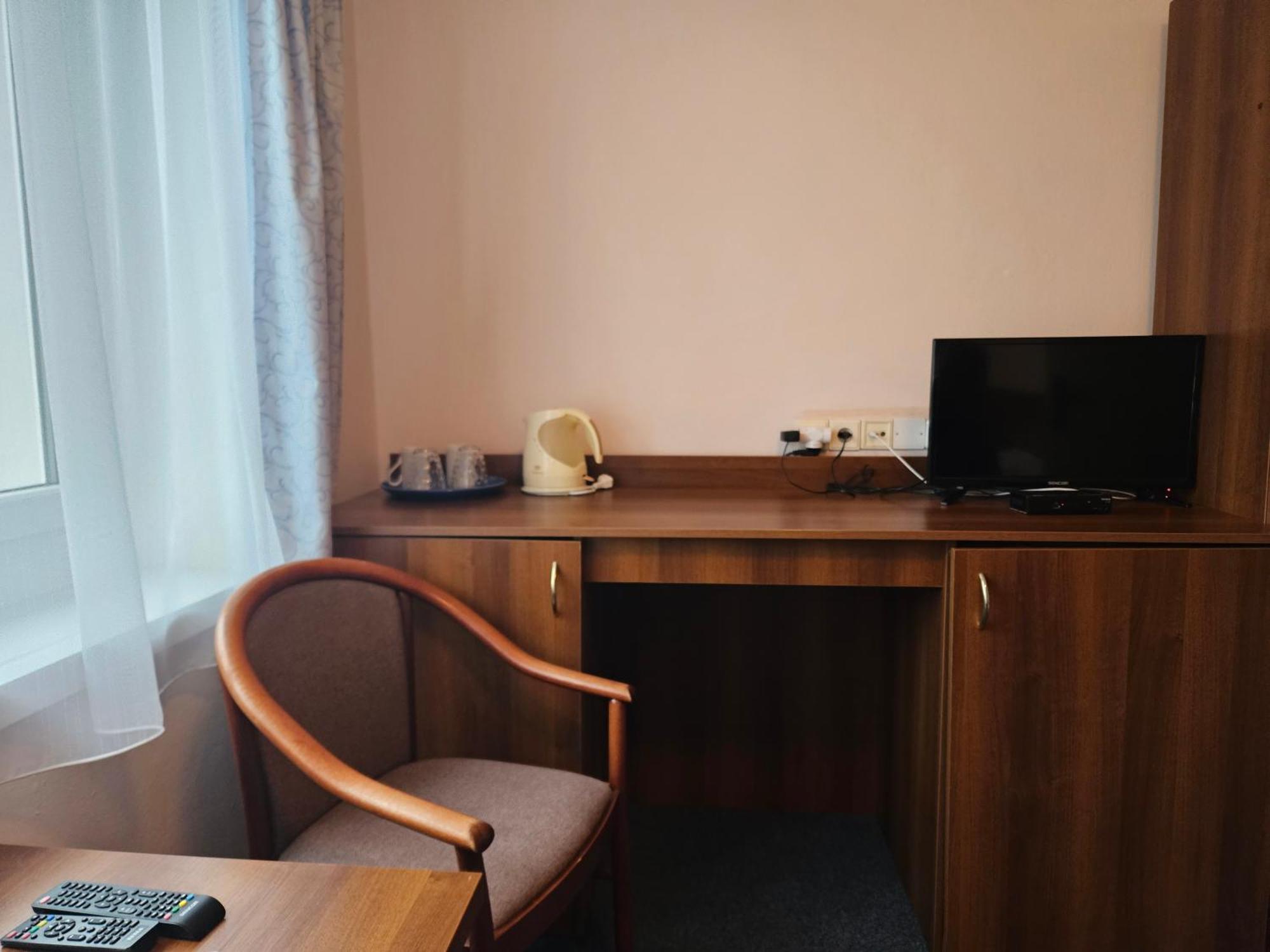 Hotel Trim Pardubice Ngoại thất bức ảnh