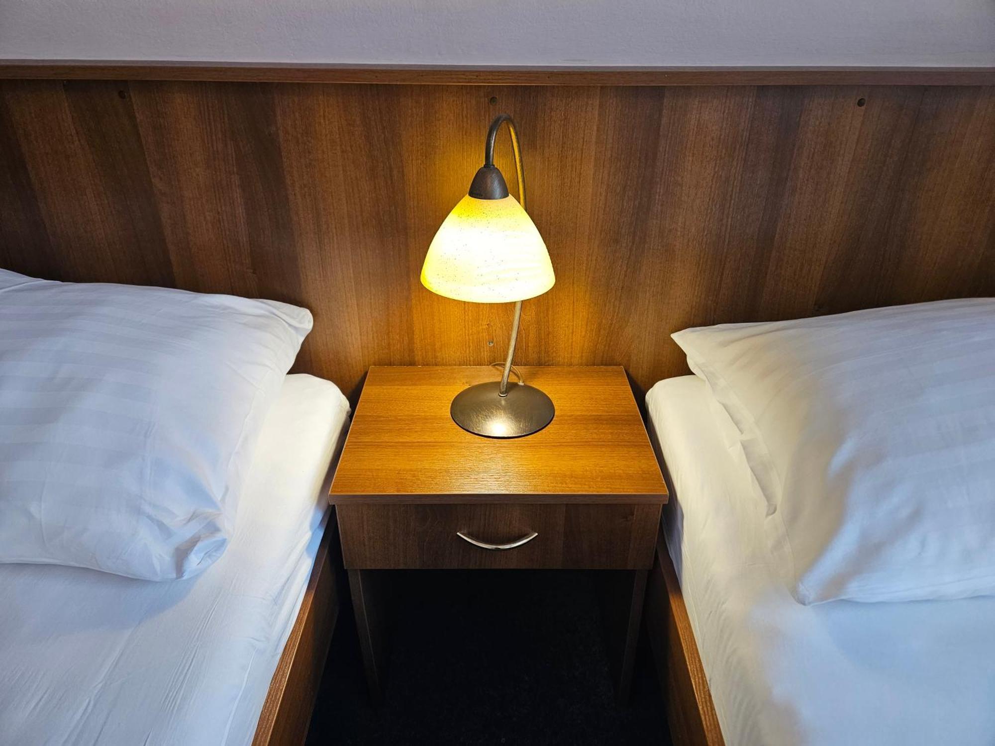 Hotel Trim Pardubice Ngoại thất bức ảnh