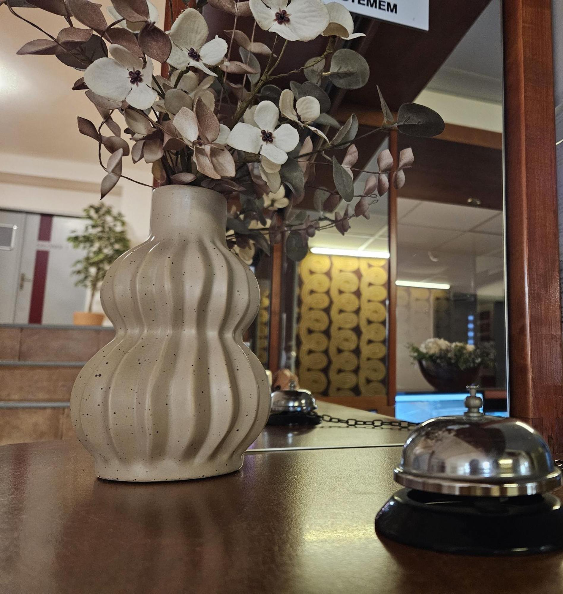 Hotel Trim Pardubice Ngoại thất bức ảnh