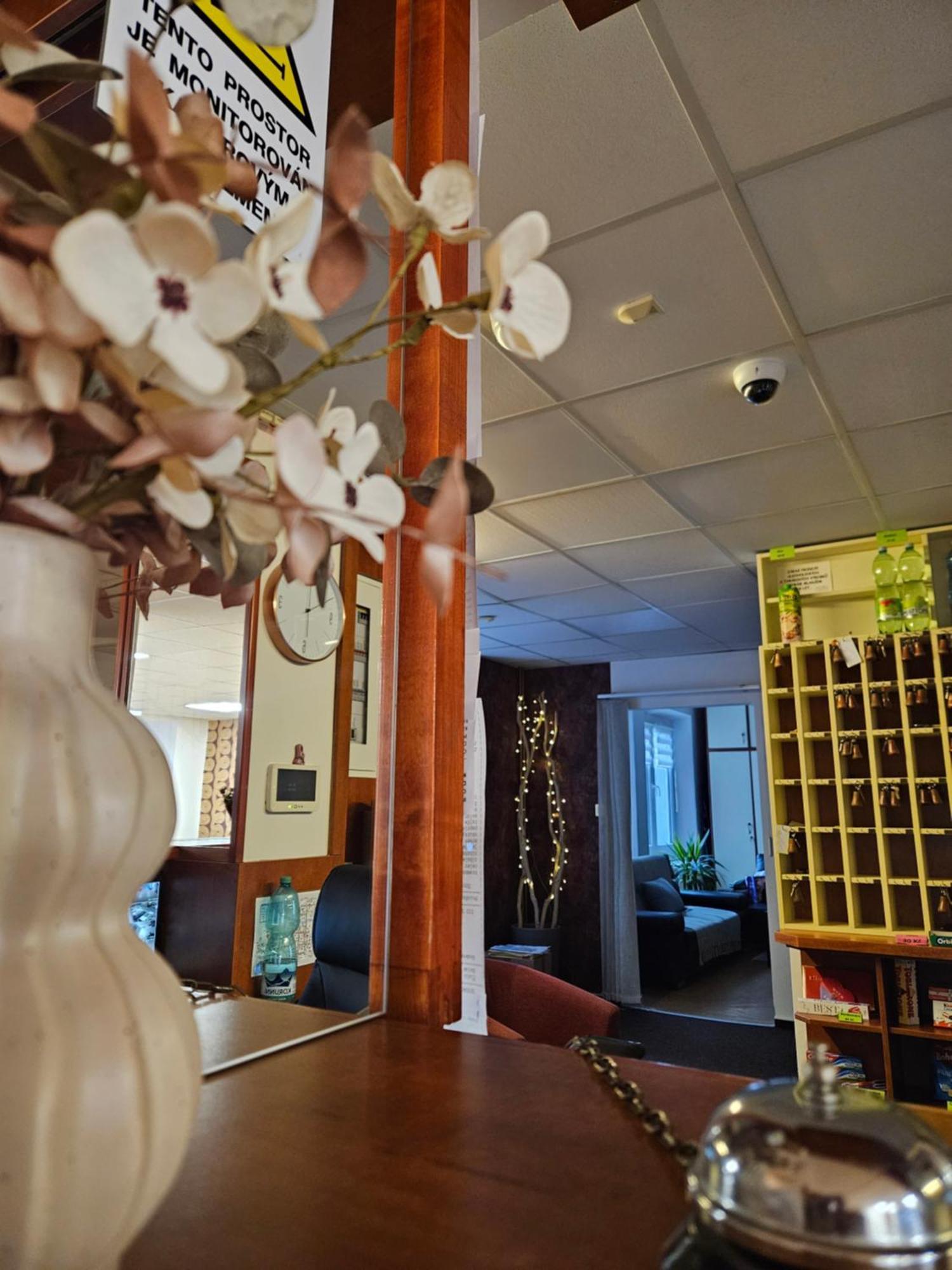 Hotel Trim Pardubice Ngoại thất bức ảnh